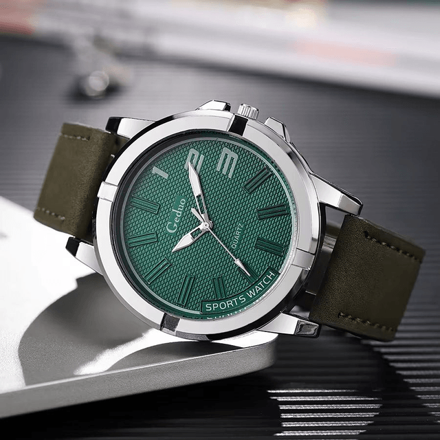 Montre à quartz fond vert avec bracelet en cuir  pour homme 