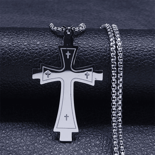 Collier de croix chrétienne en  acier inoxydable, argenté  